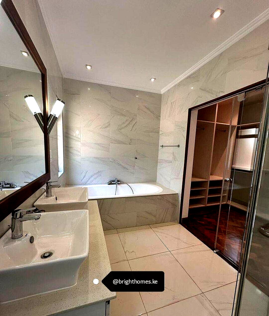5-Ensuite Townhouse with Private Garden & Patio - Lavington