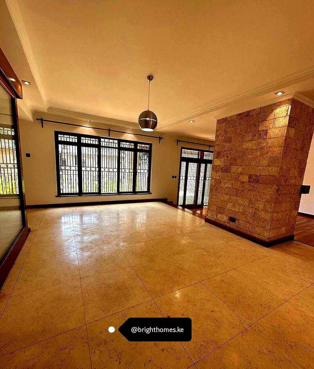 5-Ensuite Townhouse with Private Garden & Patio - Lavington