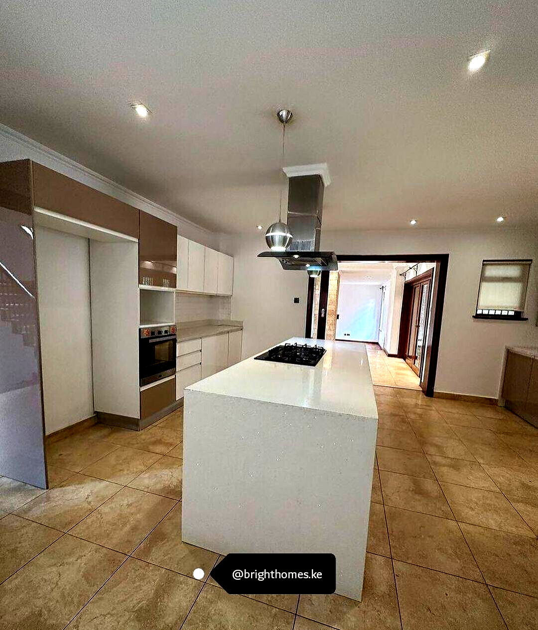 5-Ensuite Townhouse with Private Garden & Patio - Lavington