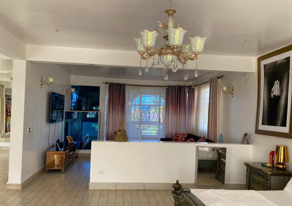 Quarter-Acre Townhouse with Pool & Generator – Malindi