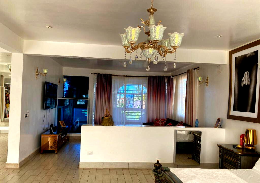 Quarter-Acre Townhouse with Pool & Generator – Malindi