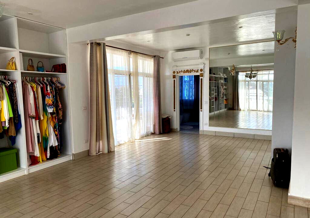 Quarter-Acre Townhouse with Pool & Generator – Malindi