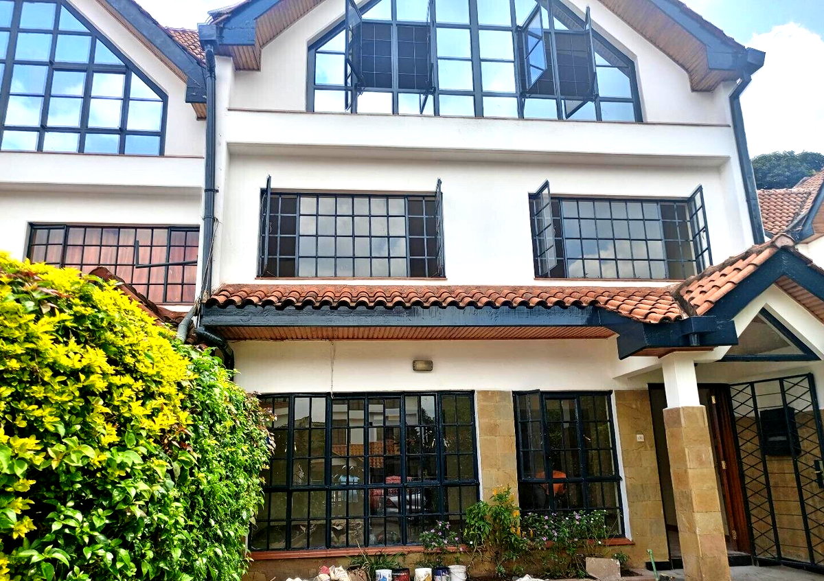5BR Townhouse with Backup Generator & Borehole - Westlands