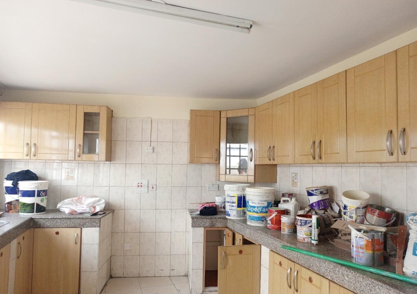 5BR Townhouse with Backup Generator & Borehole - Westlands
