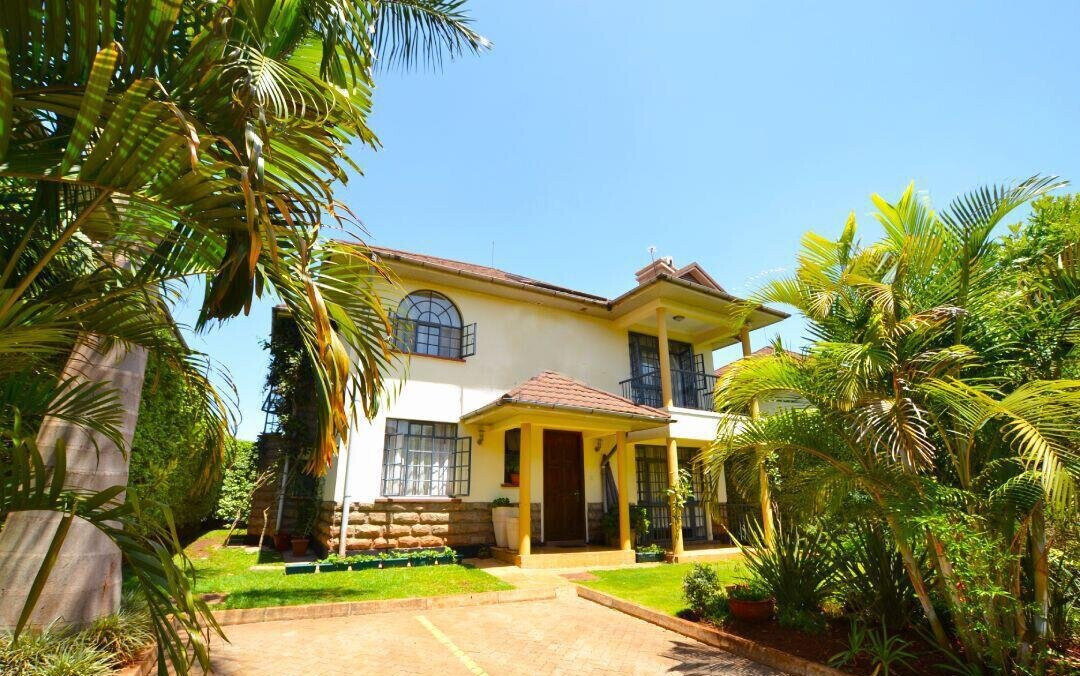 4-Ensuite Townhouse with Private Pool & DSQ - Loresho