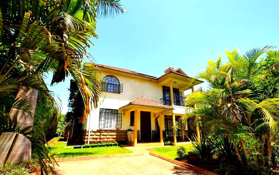 4-Ensuite Townhouse with Private Pool & DSQ - Loresho