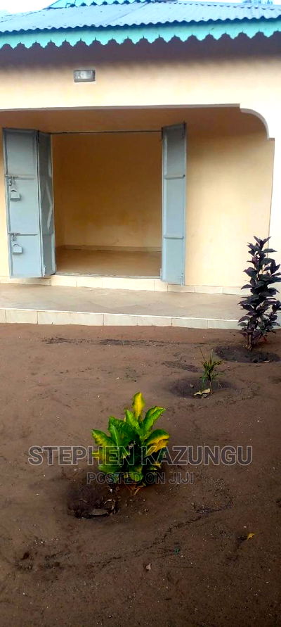 Business Site Shop for Rent, in Malindi at Musoloni Area. - Image 7