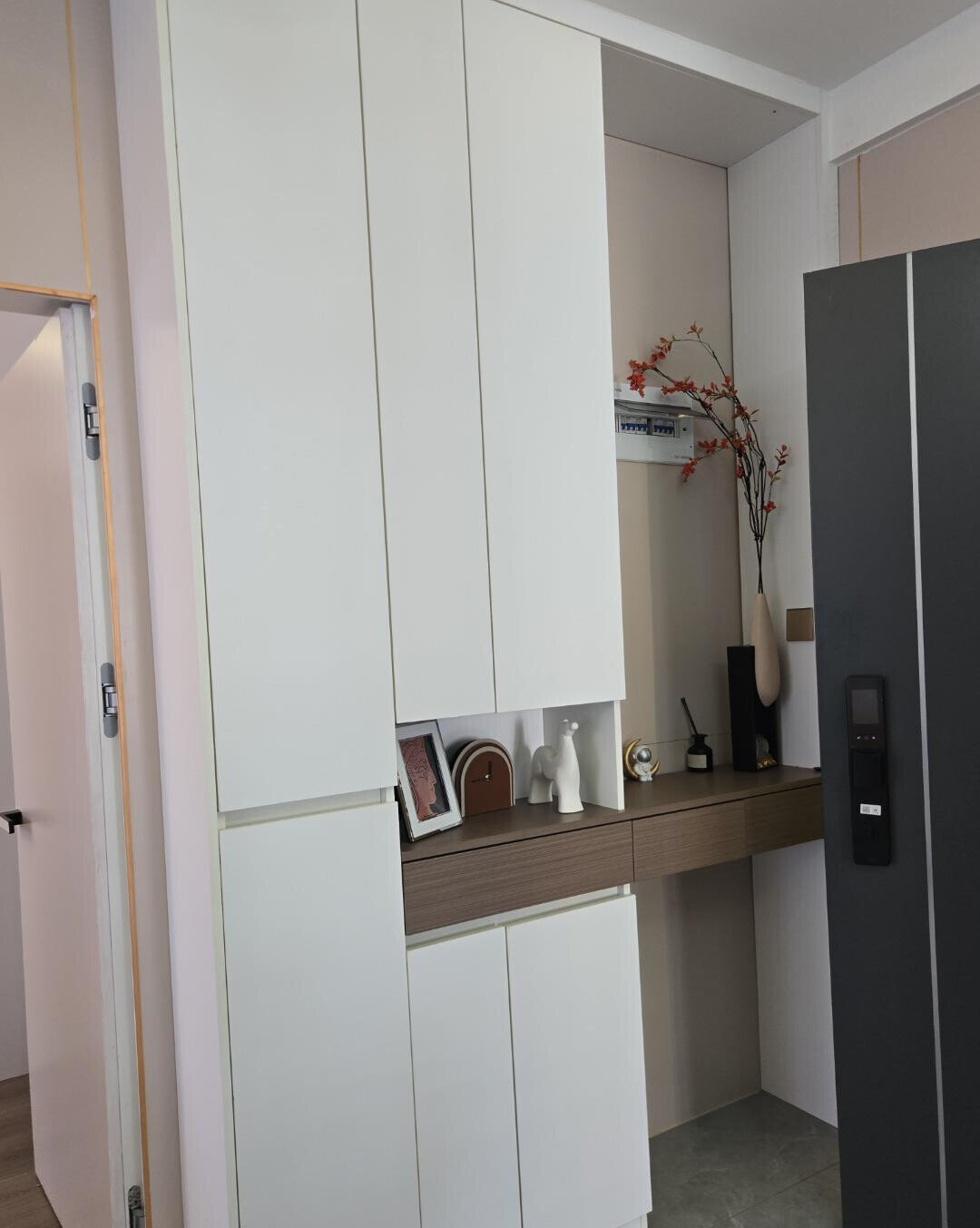 Smart 2BR with Heated Pool & Face Scan Entry - Westlands