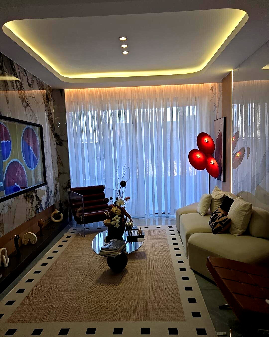 Smart 2BR with Heated Pool & Face Scan Entry - Westlands