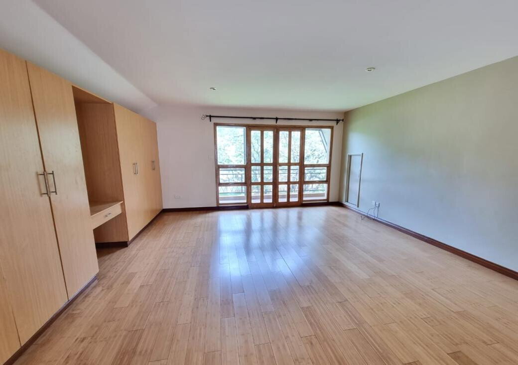 5-Ensuite Townhouse with Clubhouse & Gym – Karen