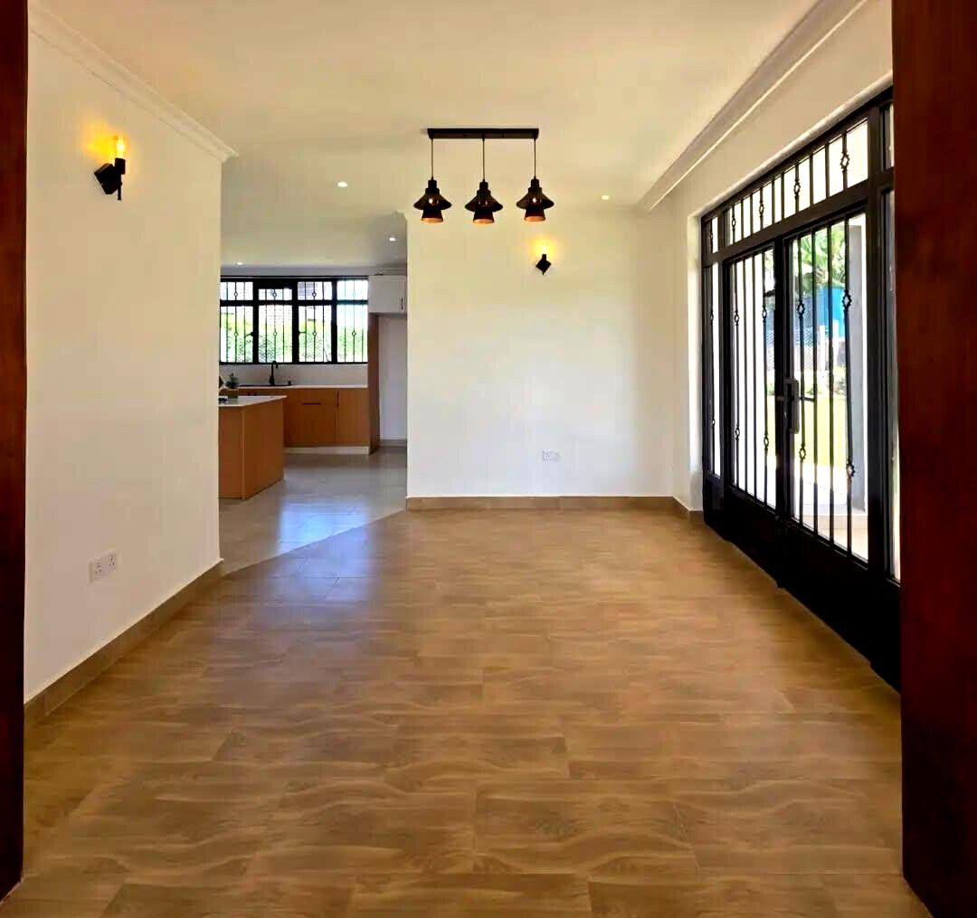 4BR All-Ensuite Townhouse with Rooftop Terrace & Gym - Ruiru