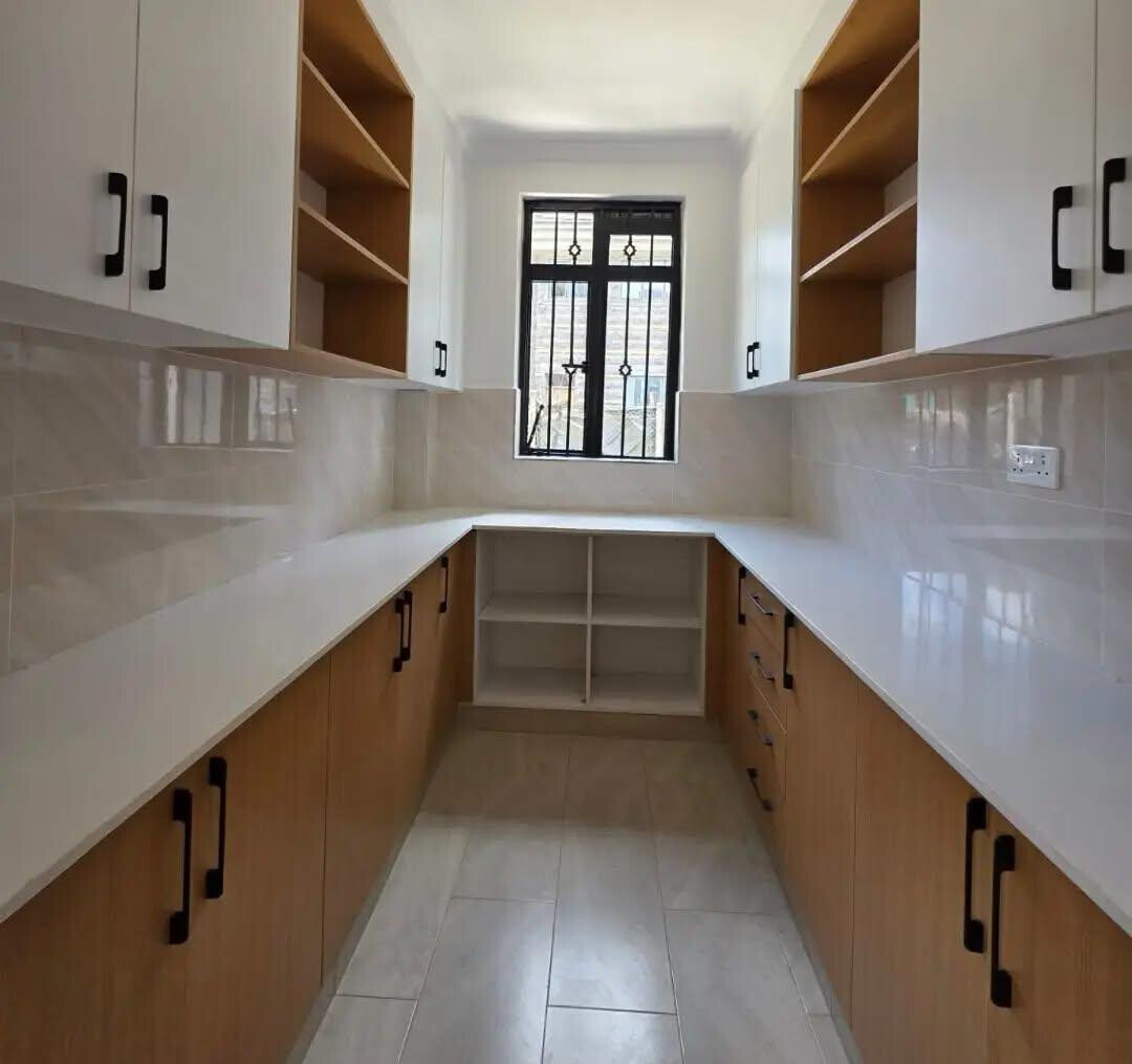 4BR All-Ensuite Townhouse with Rooftop Terrace & Gym - Ruiru