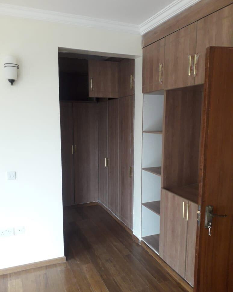 5-Ensuite Townhouse with Rooftop Terrace & Solar - Lavington