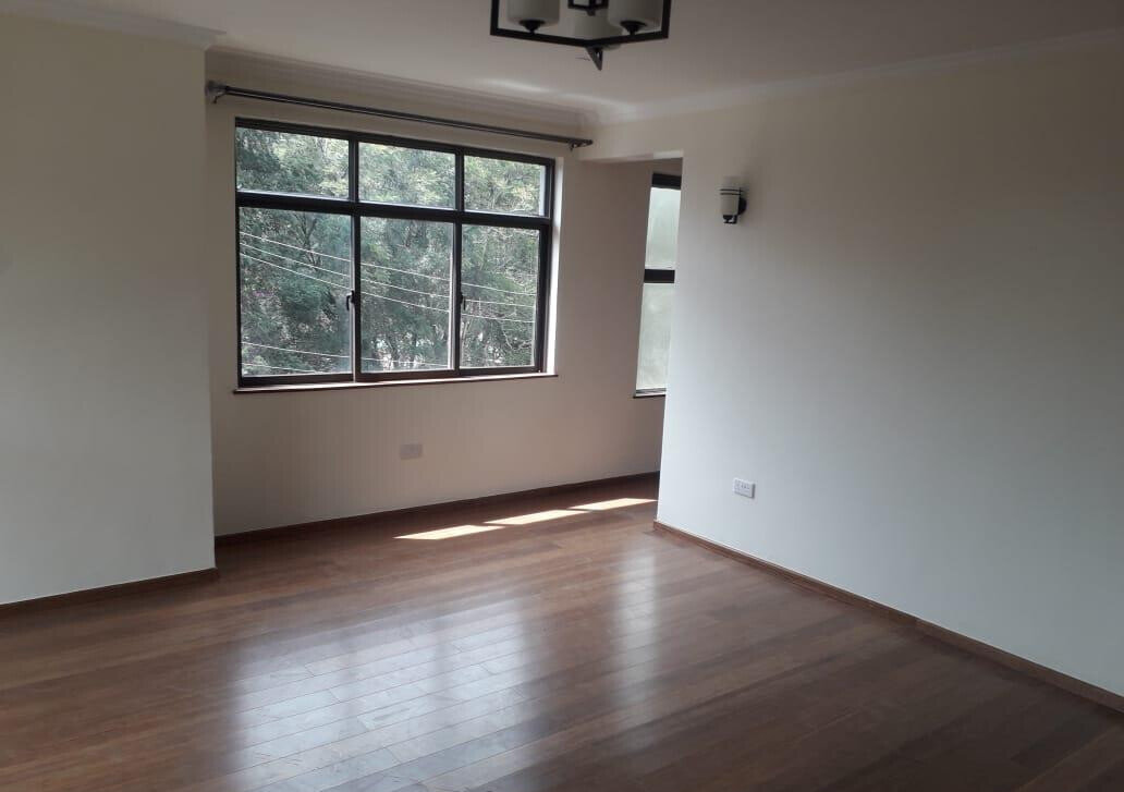 5-Ensuite Townhouse with Rooftop Terrace & Solar - Lavington
