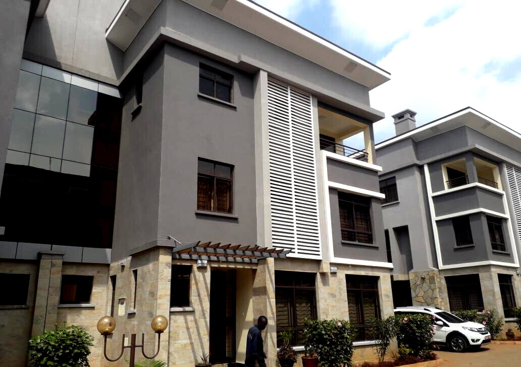 5-Ensuite Townhouse with Rooftop Terrace & Solar - Lavington