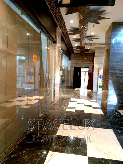 Elegant Double Height Showrooms Shop - Image 3