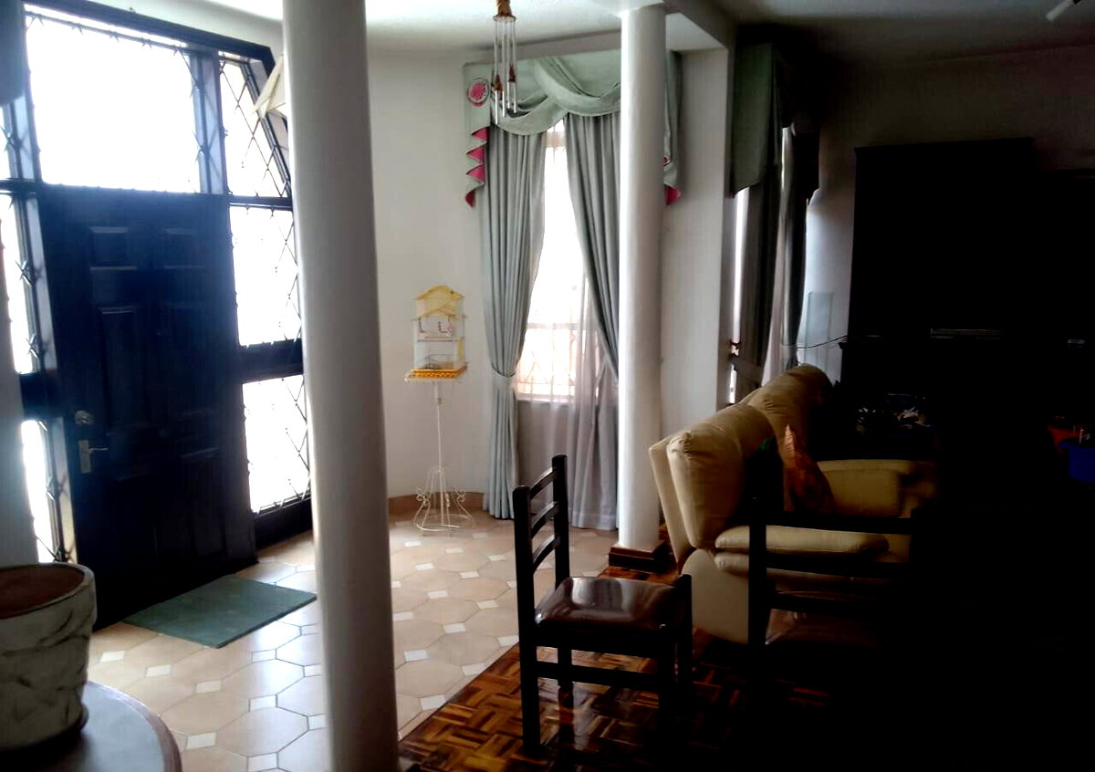4BR Townhouse with Kitchenette & Guest Room - Parklands