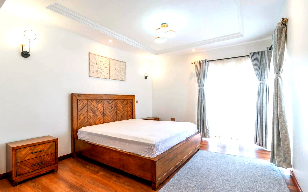 4BR All-Ensuite Townhouse with Income-Generating Bedsitters - Kitengela