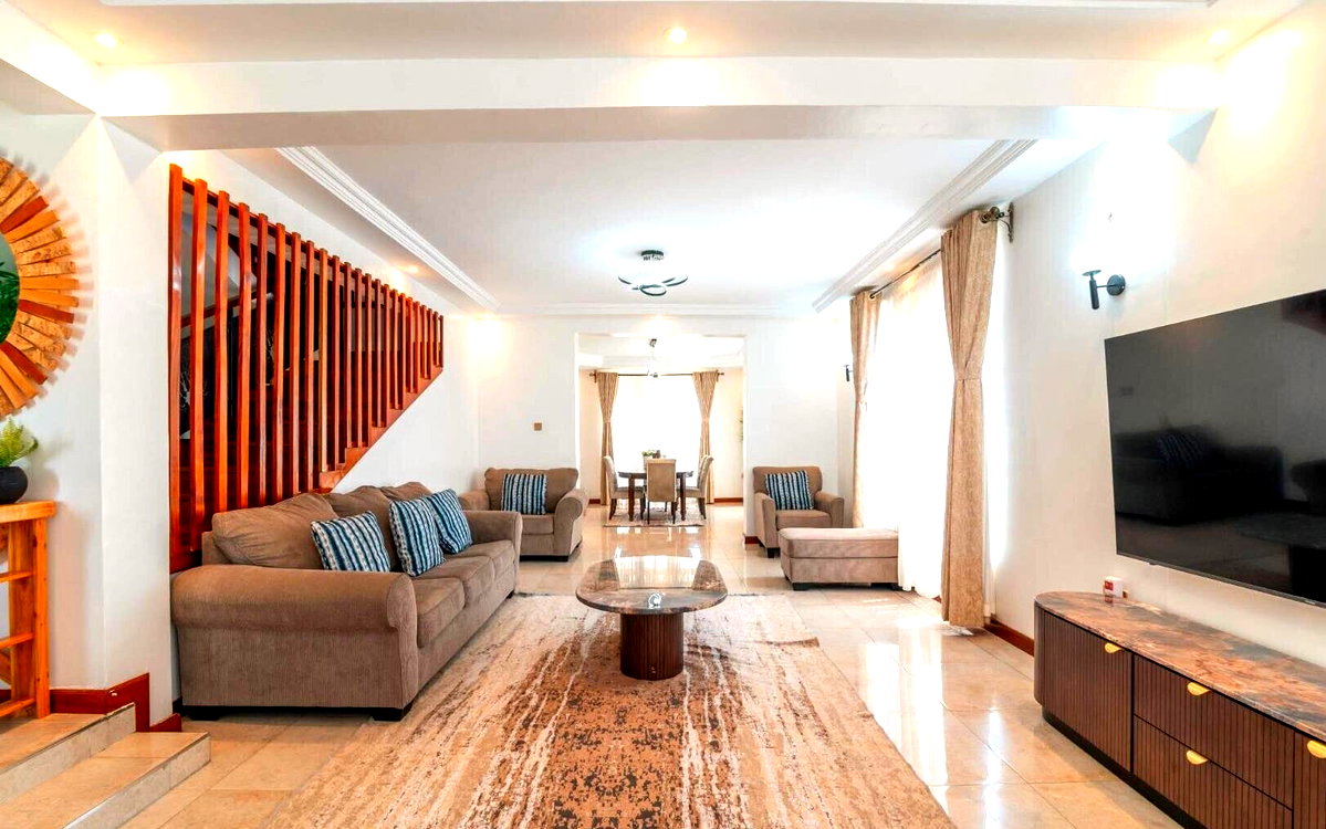 4BR All-Ensuite Townhouse with Income-Generating Bedsitters - Kitengela