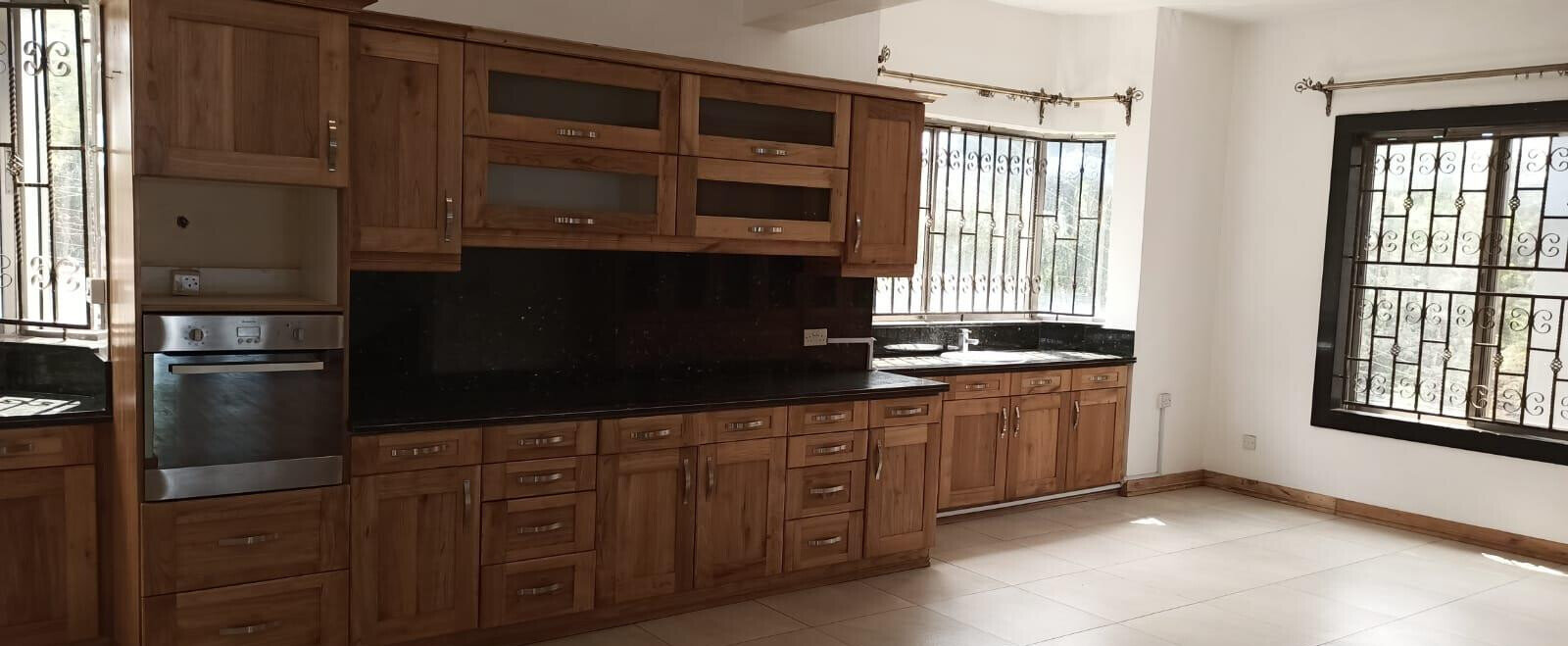 5BR Townhouse with Parking at KSh 70M