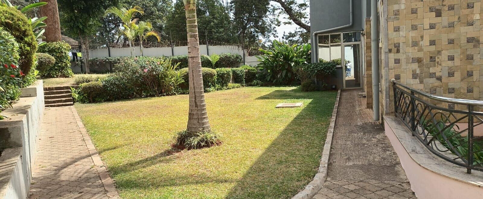 5BR Townhouse with Parking at KSh 70M