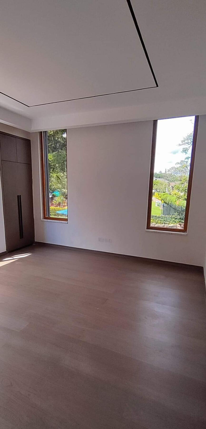 6-Ensuite Villa with Elevator & Entertainment Space - Lavington