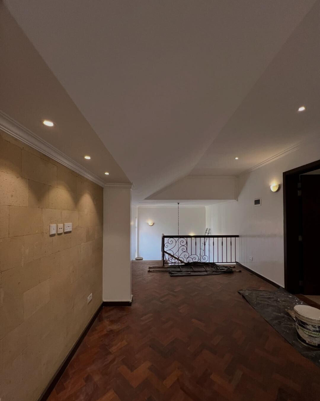 4-Ensuite Townhouse with Generator & Fitted Kitchen - Lavington