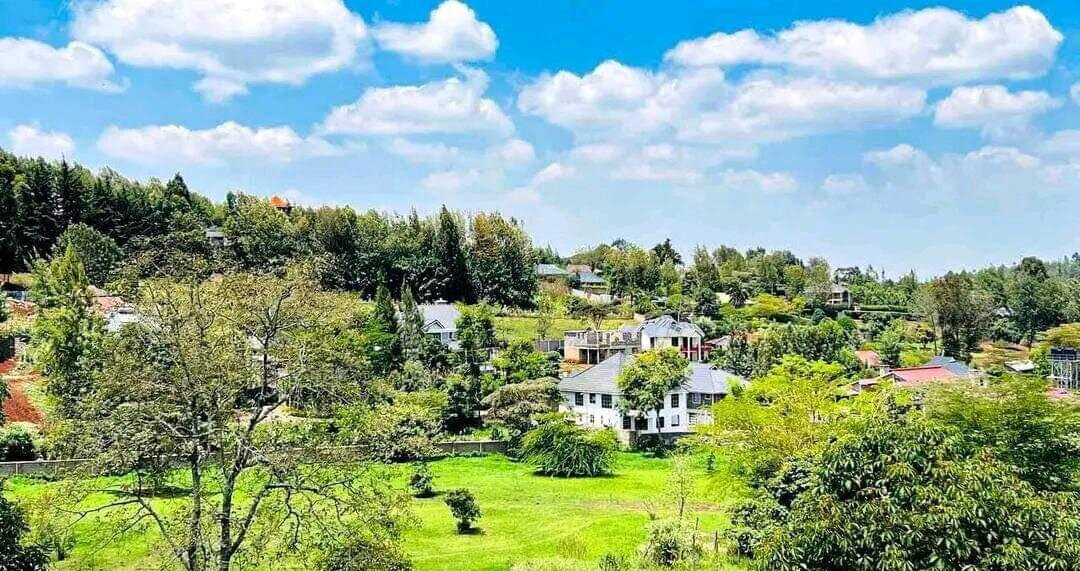 125-Acre Garden Estate with Parking