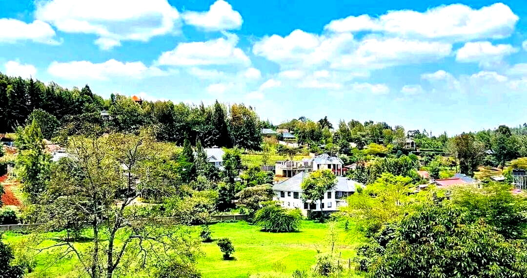 125-Acre Garden Estate with Parking