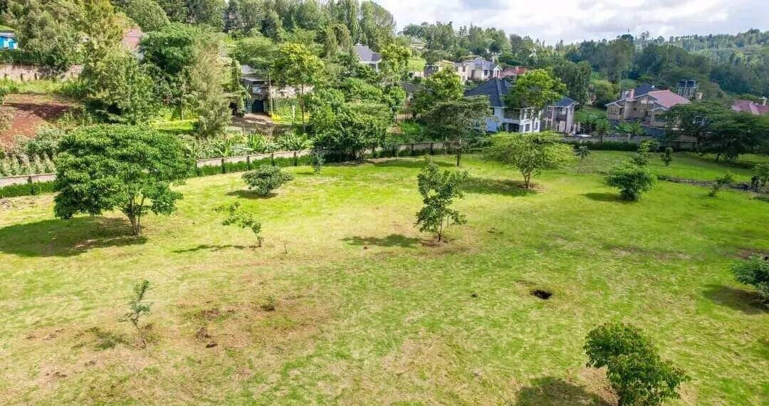 125-Acre Garden Estate with Parking