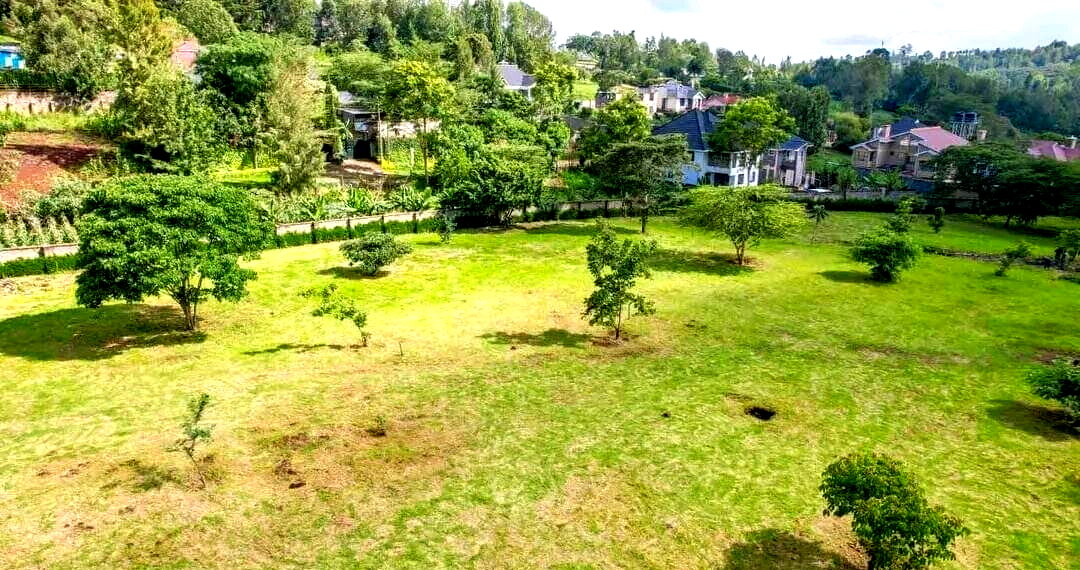 125-Acre Garden Estate with Parking