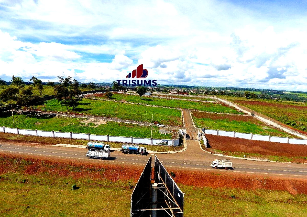 1.8-Acre Plot in Runda at KSh 7M