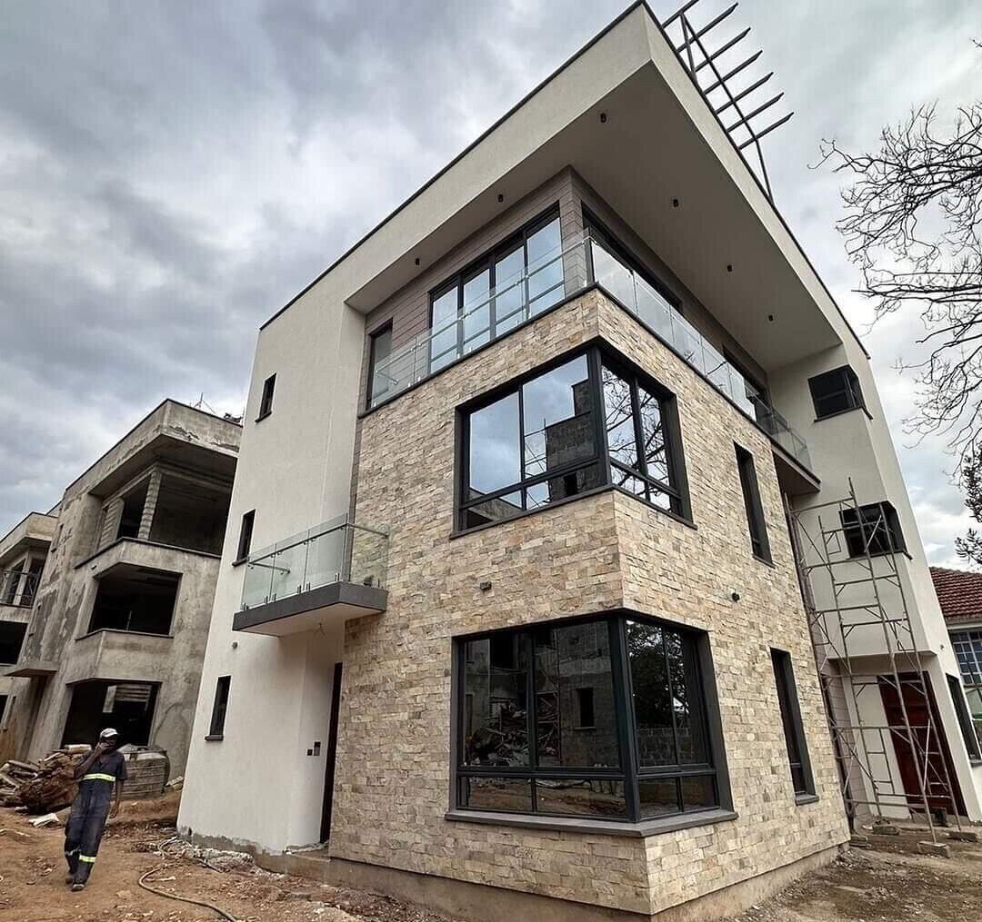 4-Ensuite Townhouse with DSQ & Beko Fittings - Valley Arcade
