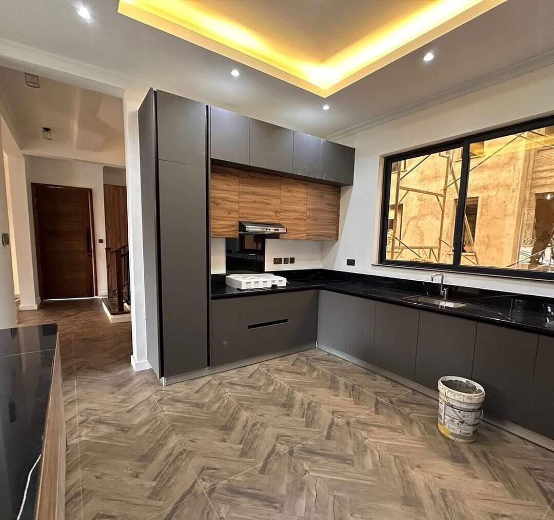 4-Ensuite Townhouse with DSQ & Beko Fittings - Valley Arcade