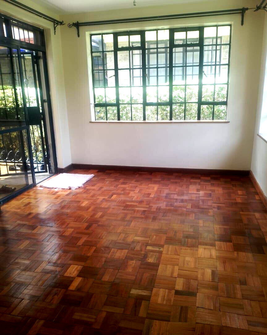 Half-Acre Townhouse with Clubhouse Access – Karen