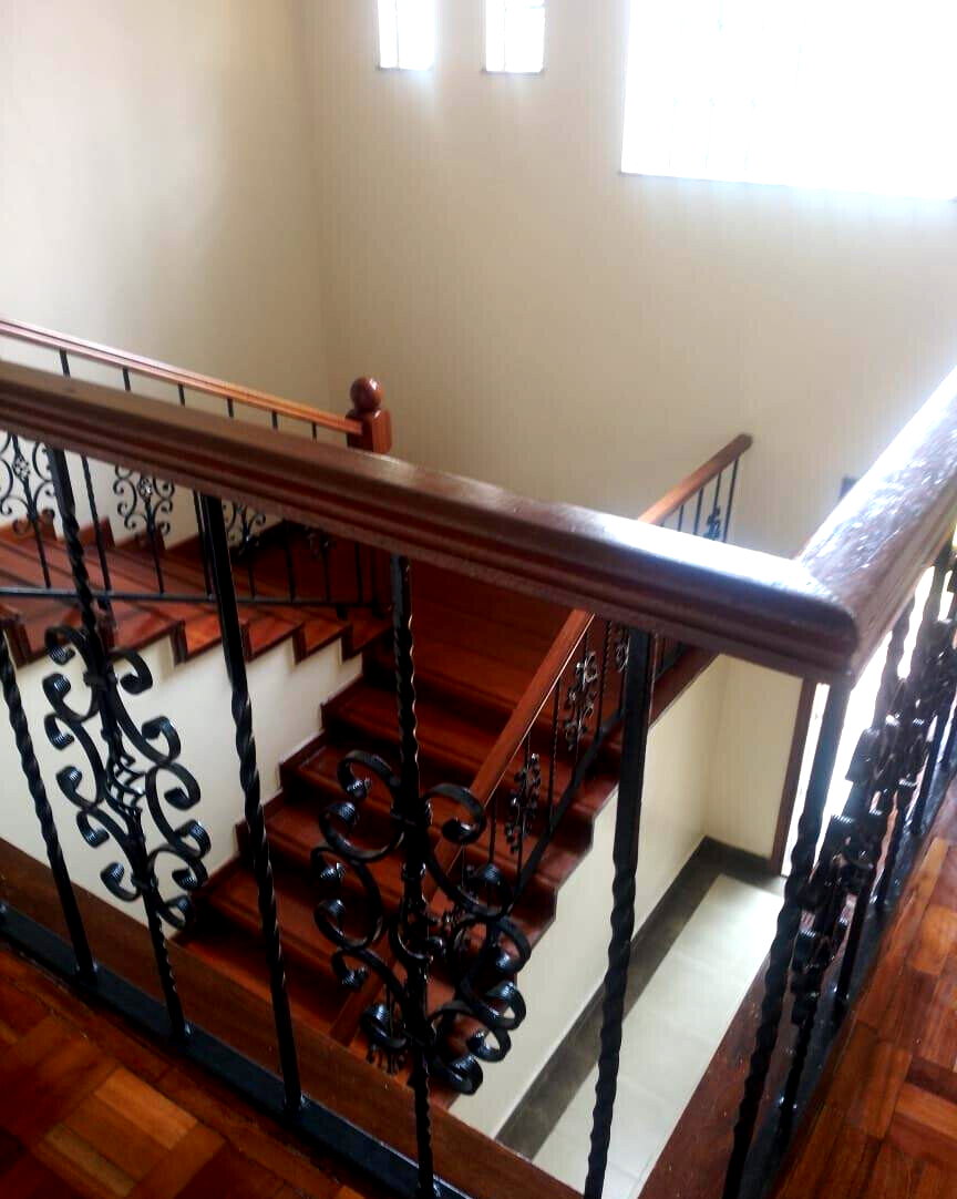 Half-Acre Townhouse with Clubhouse Access – Karen