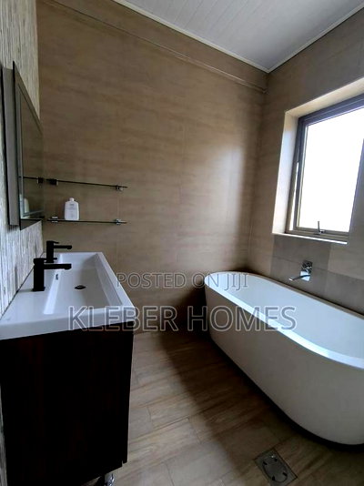 4bdrm Townhouse/Terrace in Kileleshwa for sale - Image 16