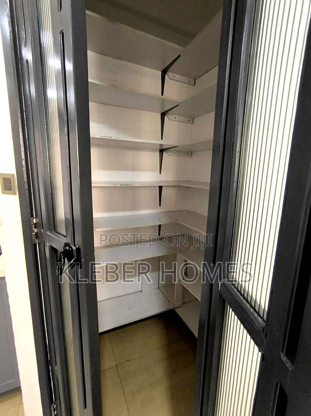 4bdrm Townhouse/Terrace in Kileleshwa for sale