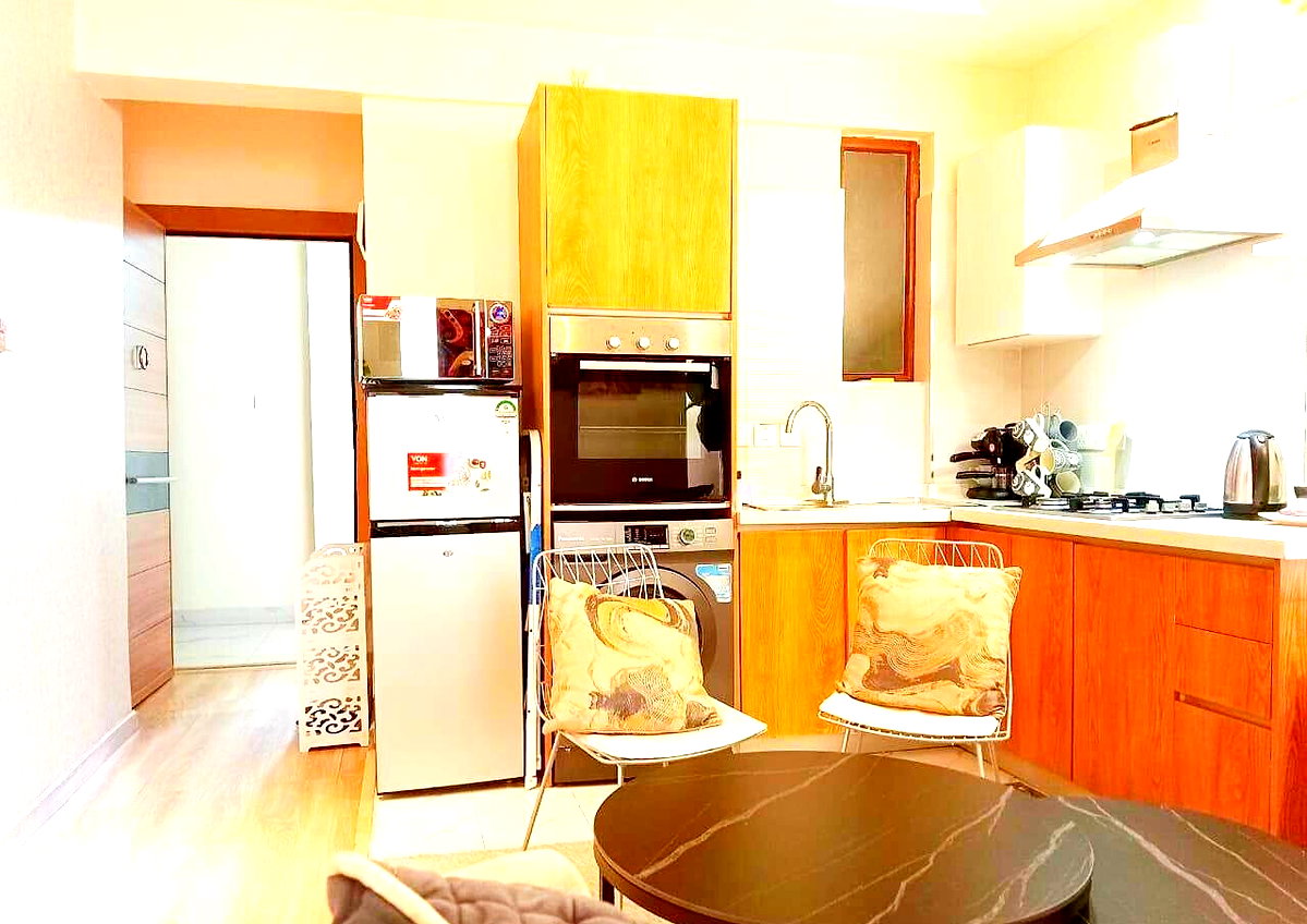 2nd Floor 1BR with Heated Pool & Gym - Kileleshwa