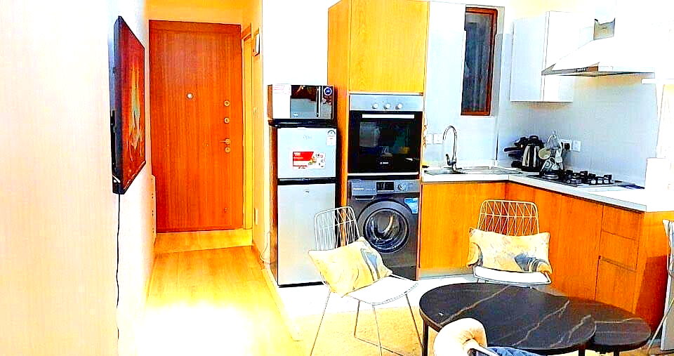 2nd Floor 1BR with Heated Pool & Gym - Kileleshwa
