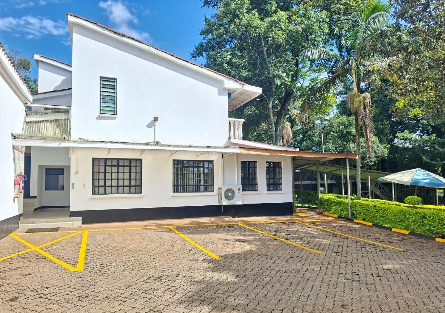 8-Room Office on Half-Acre in Gigiri's Diplomatic Zone