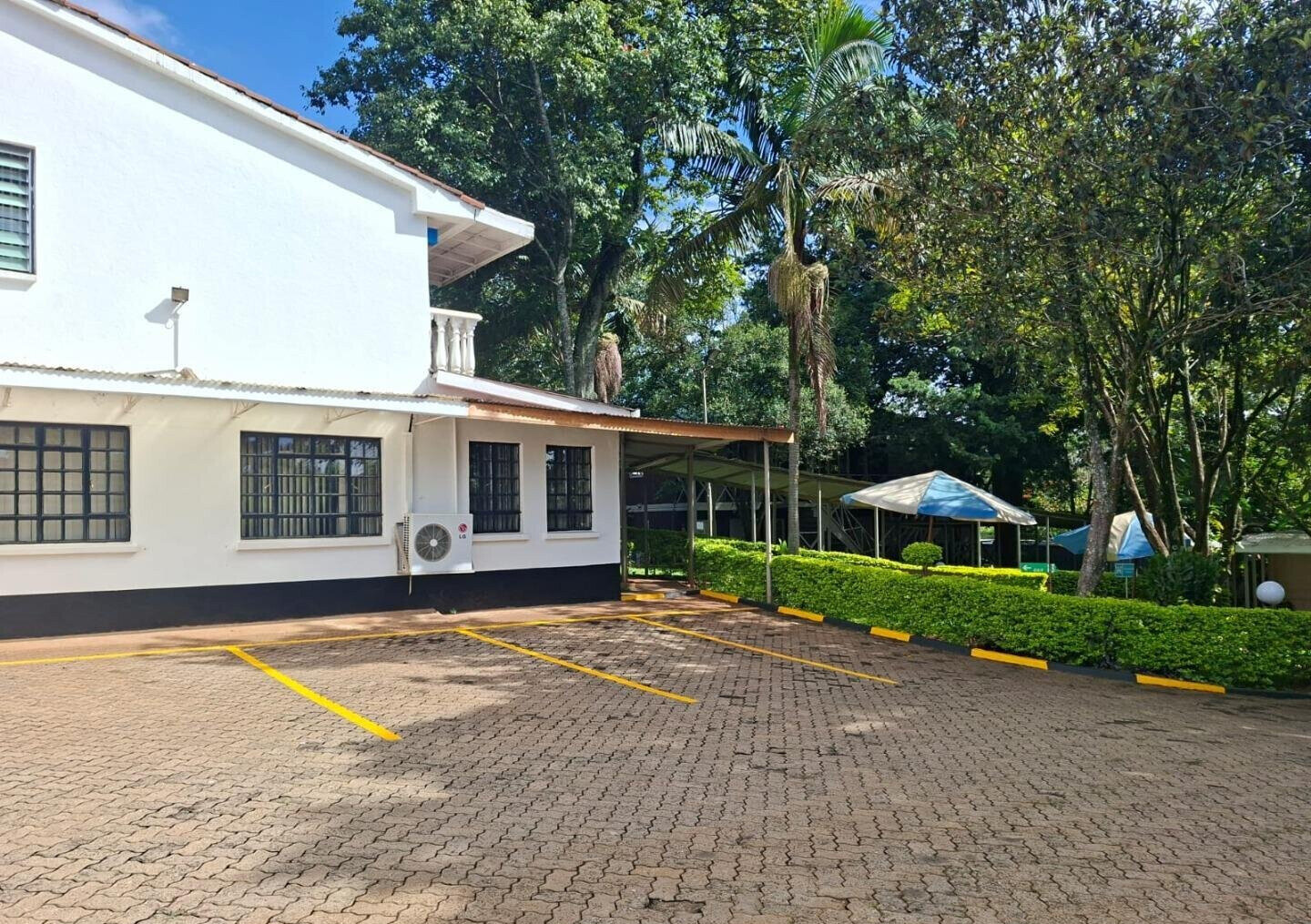 8-Room Office on Half-Acre in Gigiri's Diplomatic Zone