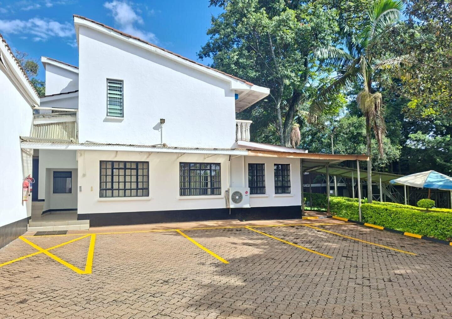 8-Room Office on Half-Acre in Gigiri's Diplomatic Zone