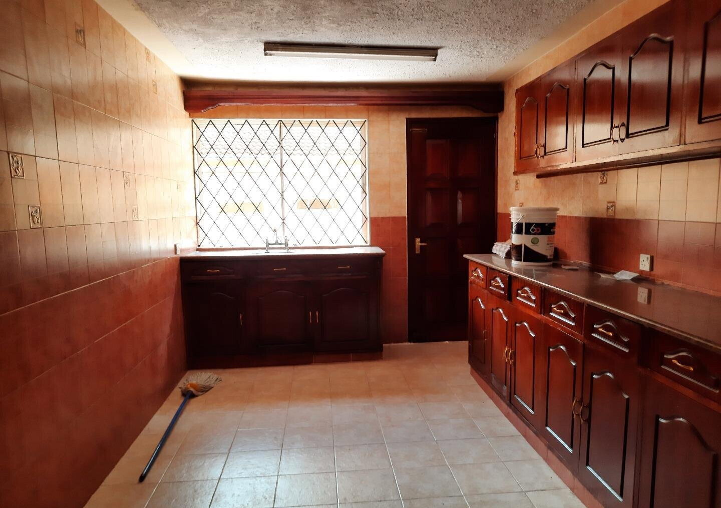 4BR All-Ensuite Townhouse with Generator & Solar - Kileleshwa