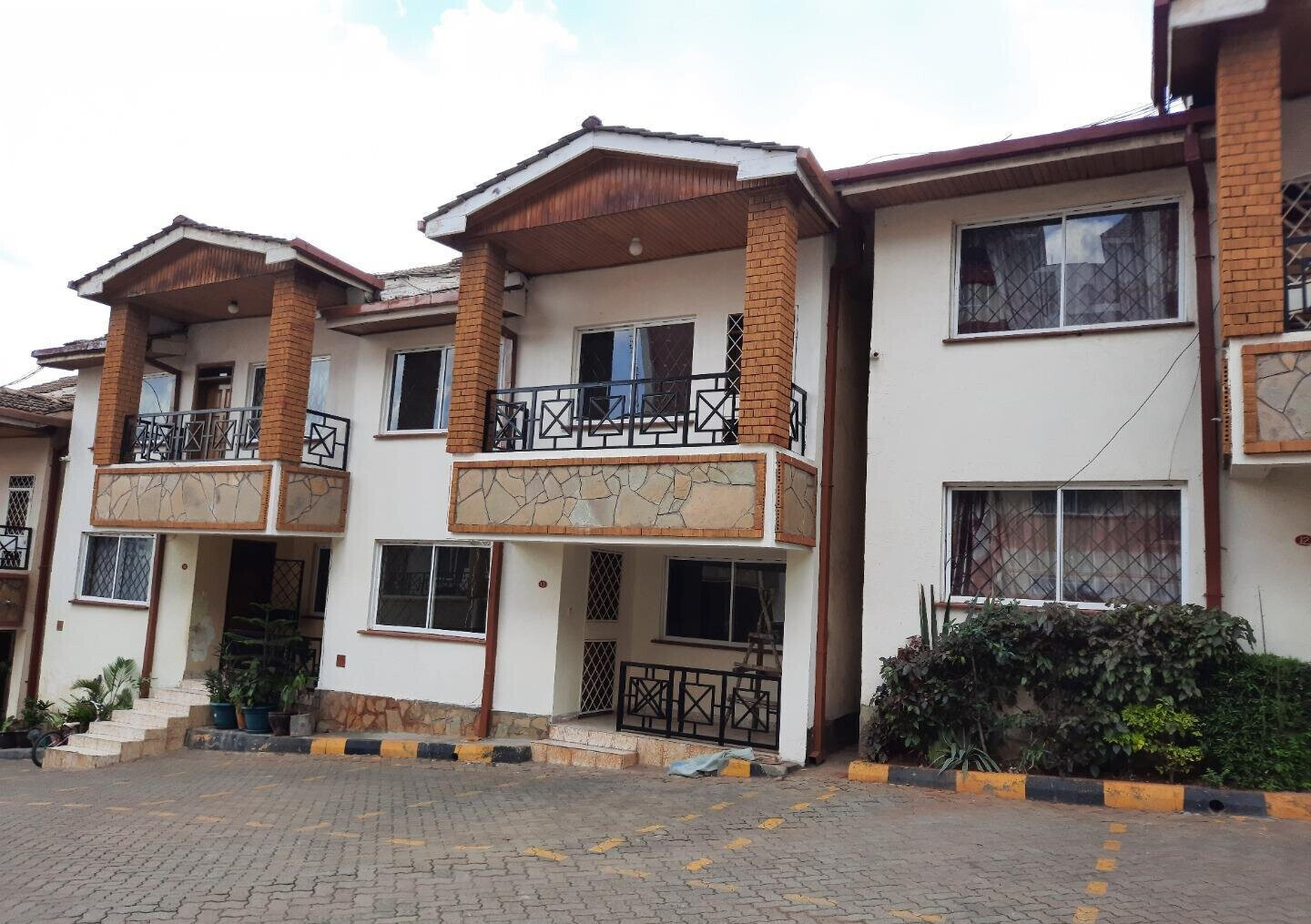 4BR All-Ensuite Townhouse with Generator & Solar - Kileleshwa