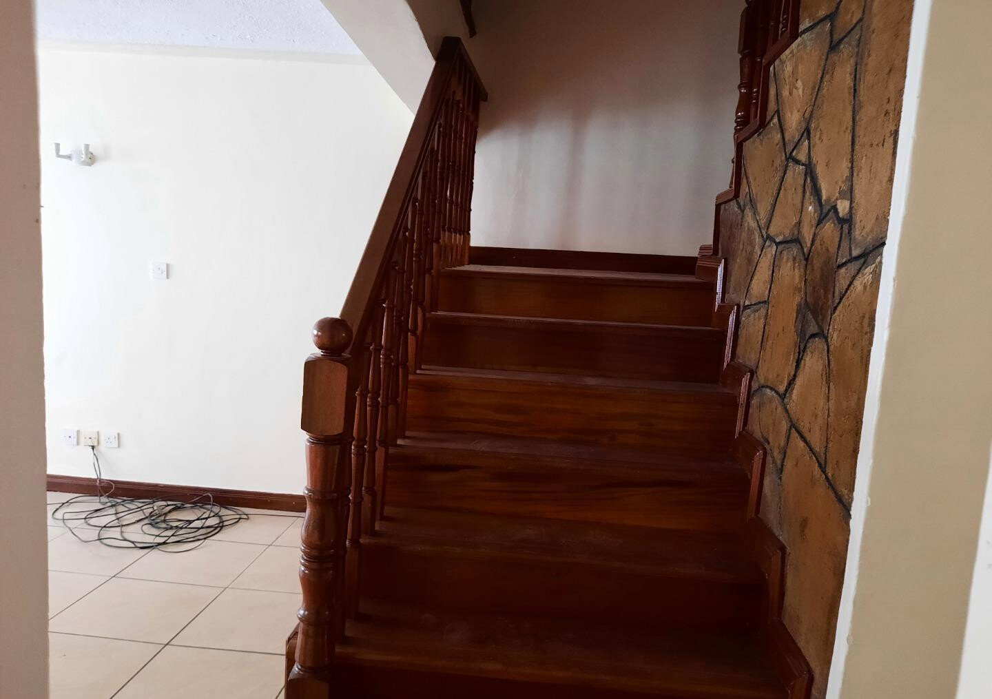 4BR All-Ensuite Townhouse with Generator & Solar - Kileleshwa