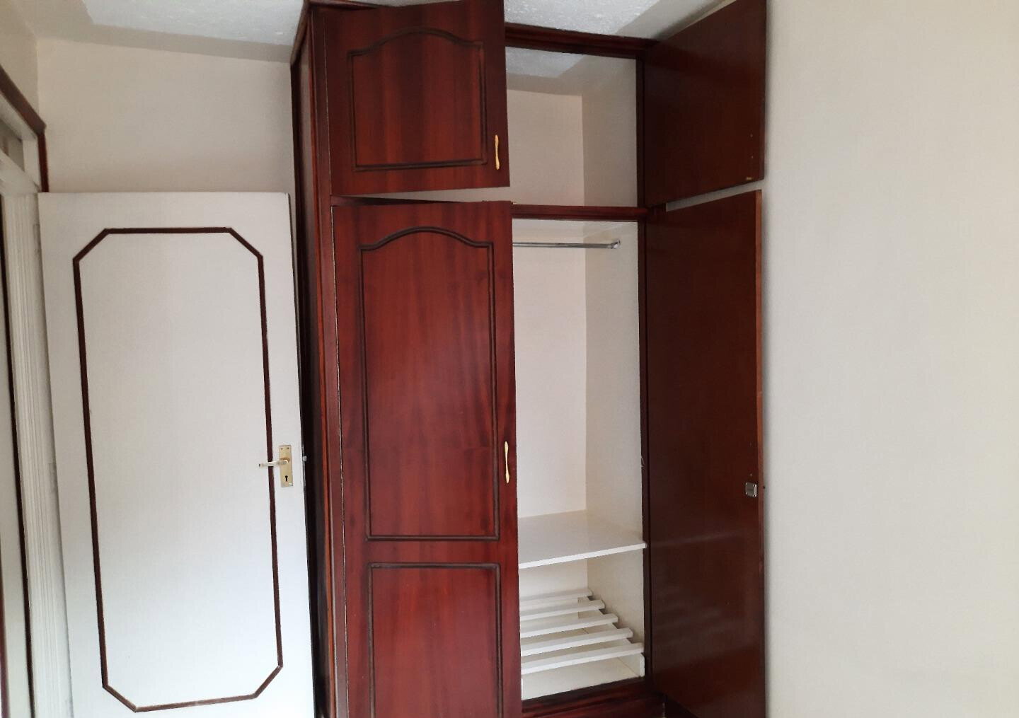 4BR All-Ensuite Townhouse with Generator & Solar - Kileleshwa