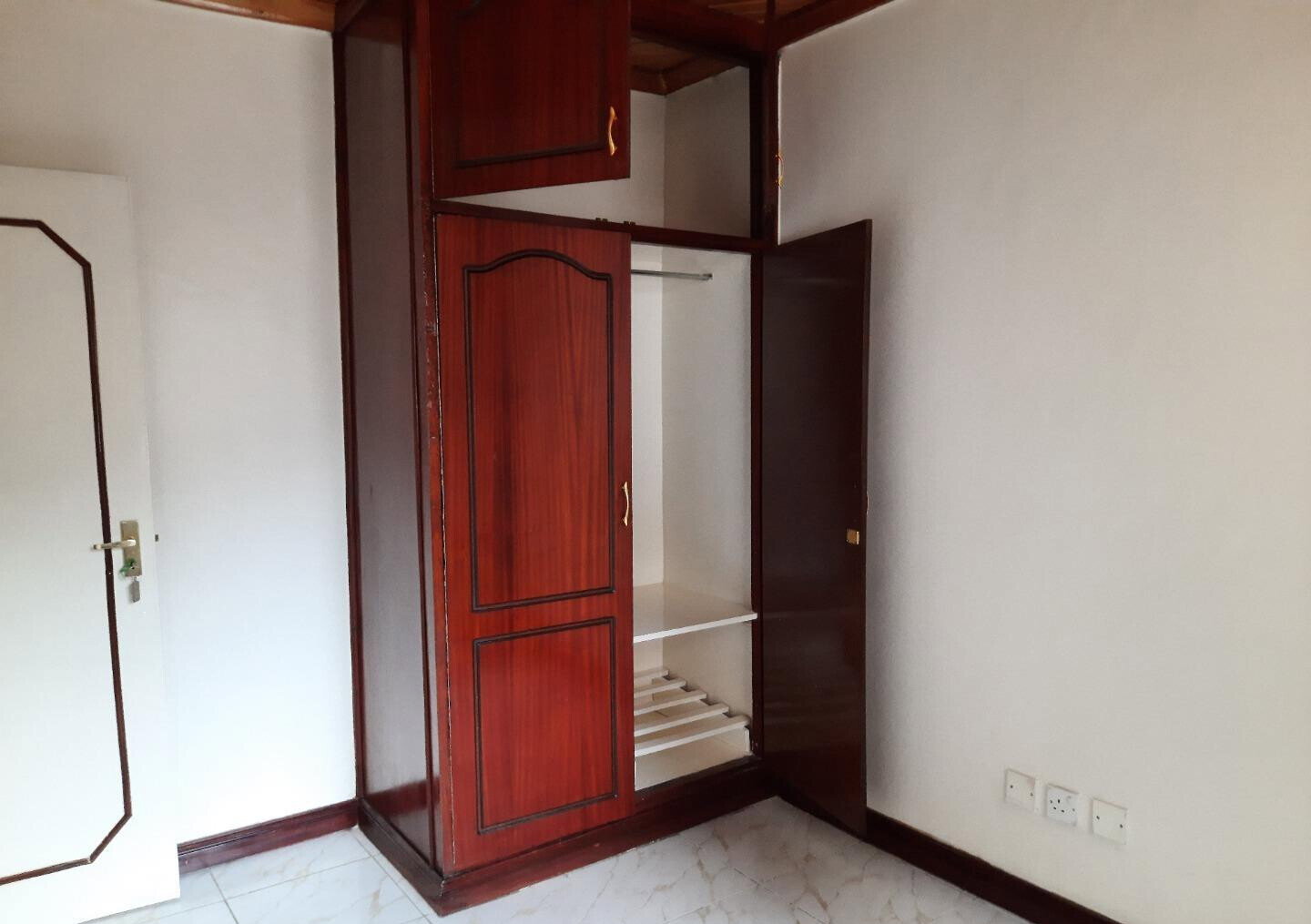 4BR All-Ensuite Townhouse with Generator & Solar - Kileleshwa