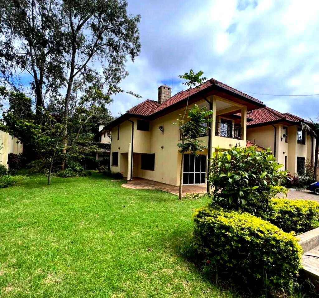 5-Ensuite Townhouse with Study & Inverter - Lavington Gated Community
