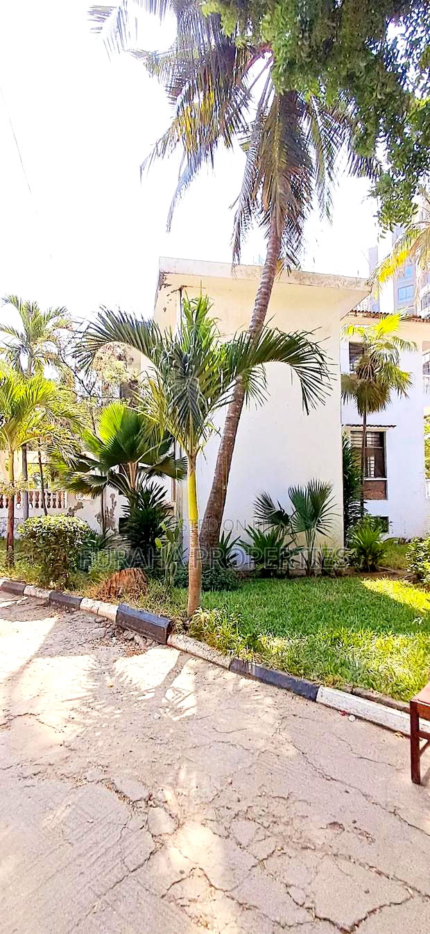 10bdrm Mansion in Nyali for rent
